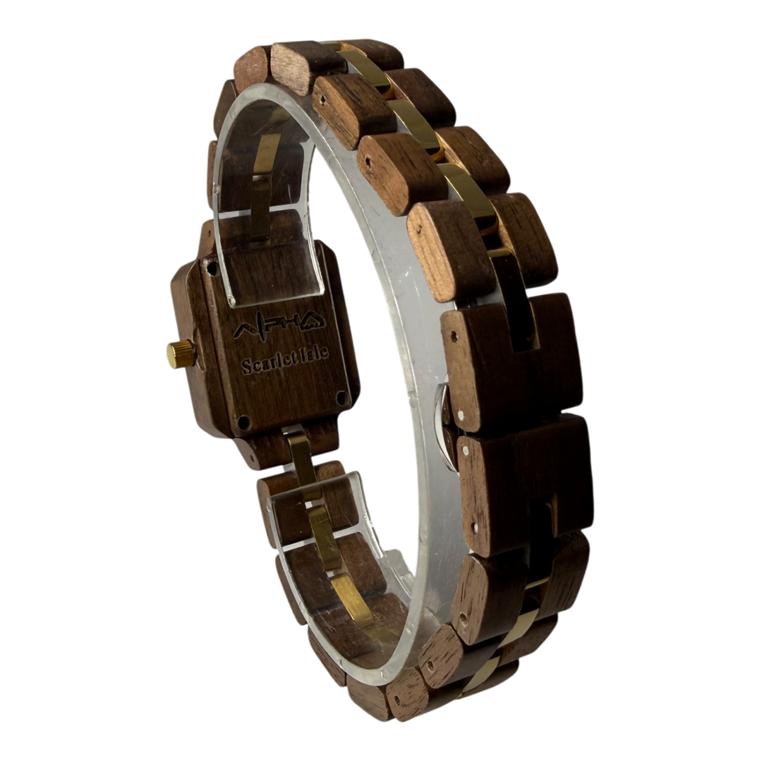 Scarlet Isle bracelet detail